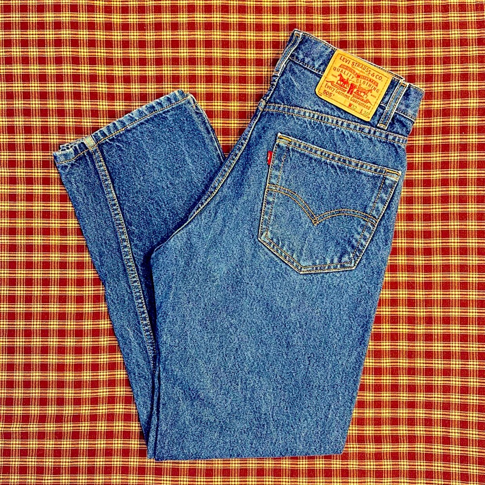 Woman’s Vintage Levi’s 505 Regular Fit Straight Leg Blue Jeans